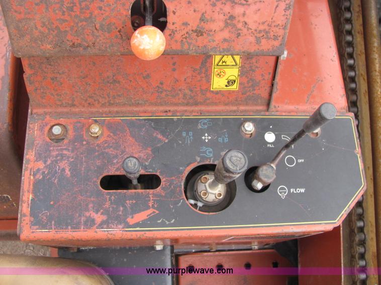 image for item C3065 1999 Ditch Witch JT520 directional drill