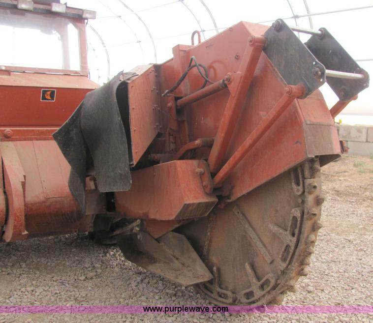 image for item C3068 Ditch Witch R100JD rock saw
