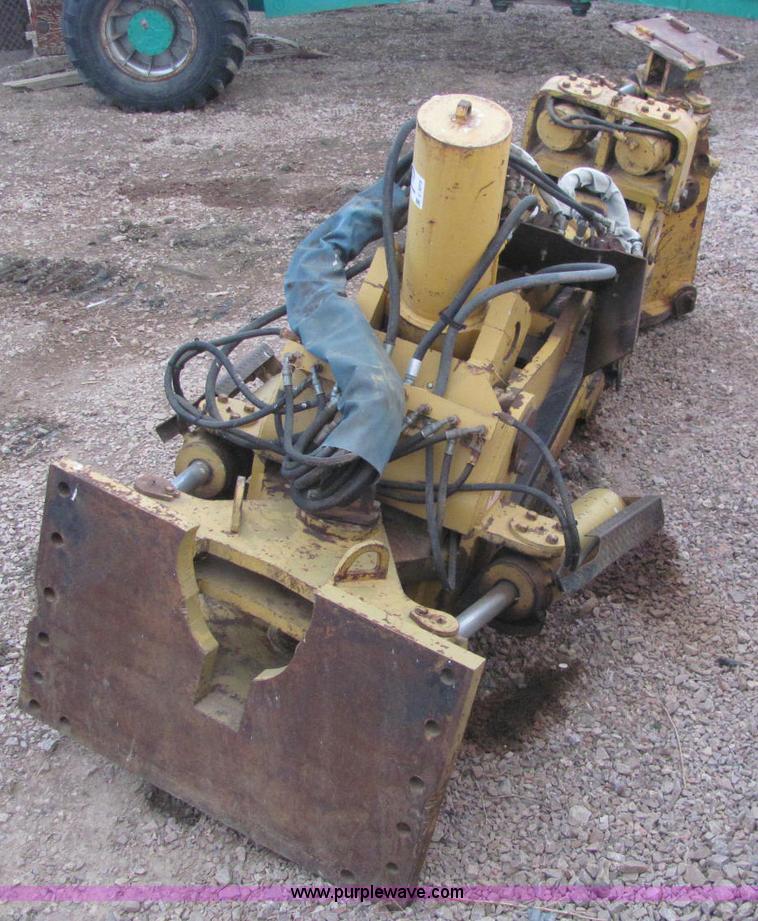 image for item C3073 Bron HS-TT hydraulic plow attachment