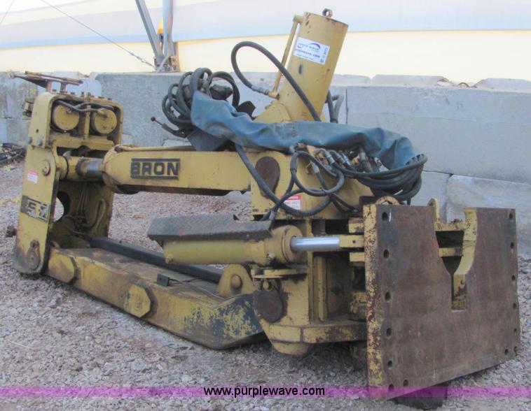 image for item C3073 Bron HS-TT hydraulic plow attachment