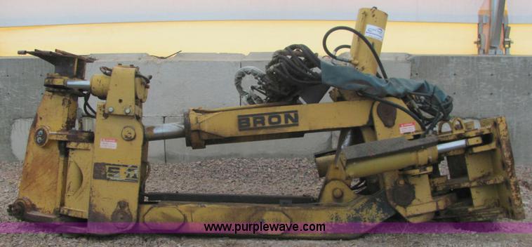 image for item C3073 Bron HS-TT hydraulic plow attachment