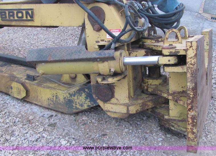 image for item C3073 Bron HS-TT hydraulic plow attachment