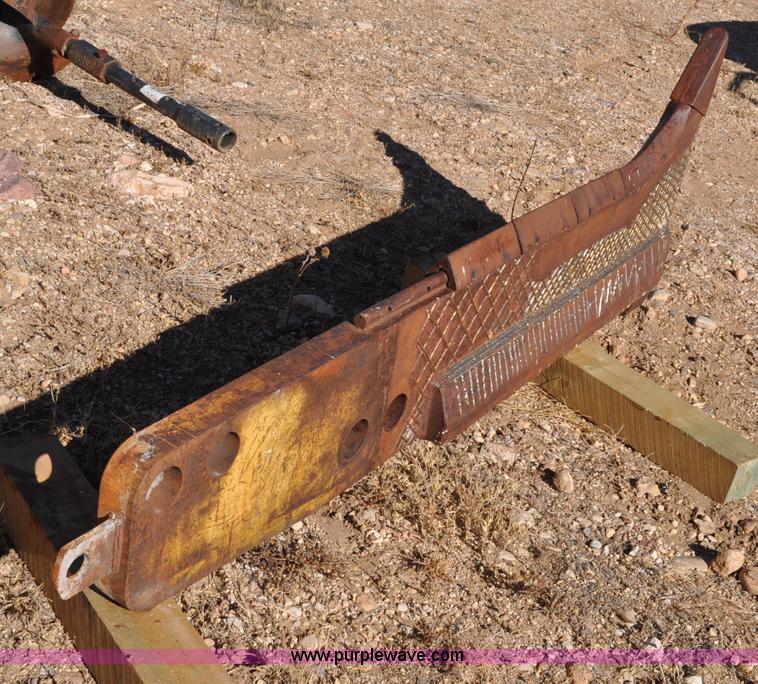 image for item C3073 Bron HS-TT hydraulic plow attachment