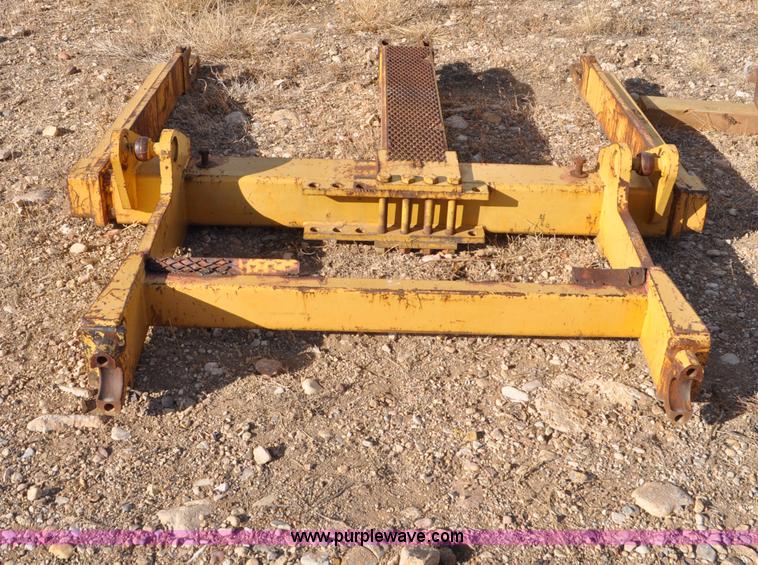 image for item C3073 Bron HS-TT hydraulic plow attachment