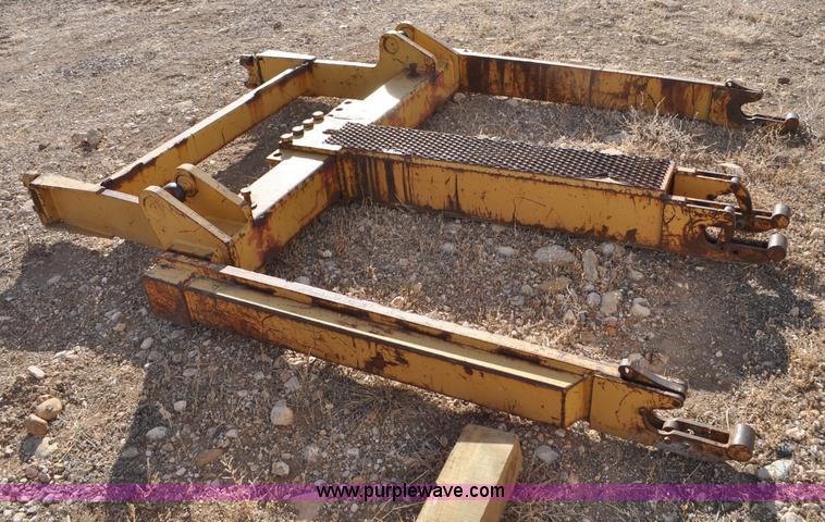 image for item C3073 Bron HS-TT hydraulic plow attachment