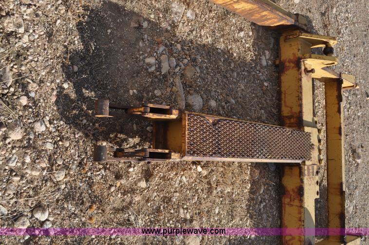 image for item C3073 Bron HS-TT hydraulic plow attachment