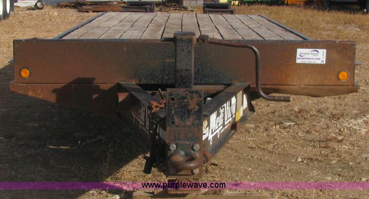 image for item C3107 1995 Redi Haul 25' flat bed trailer