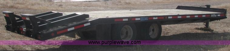 image for item C3107 1995 Redi Haul 25' flat bed trailer