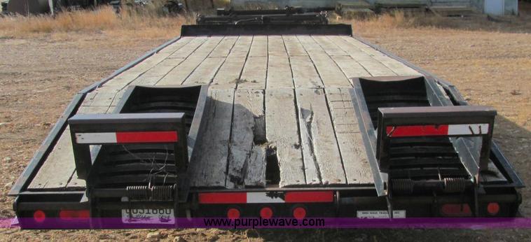 image for item C3107 1995 Redi Haul 25' flat bed trailer