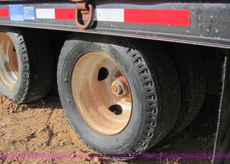 image for item C3107 1995 Redi Haul 25' flat bed trailer