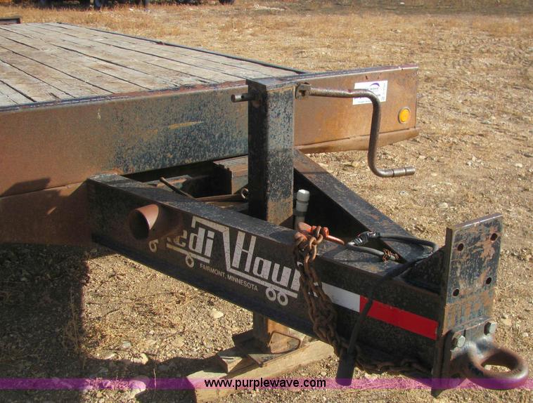 image for item C3107 1995 Redi Haul 25' flat bed trailer