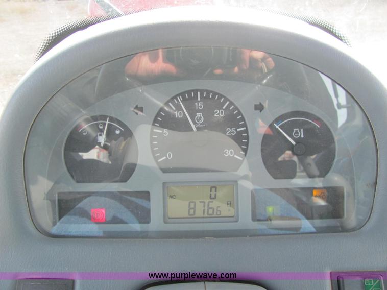 image for item C3109 2003 Valtra 6400 tractor