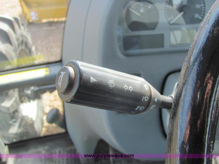 image for item C3109 2003 Valtra 6400 tractor