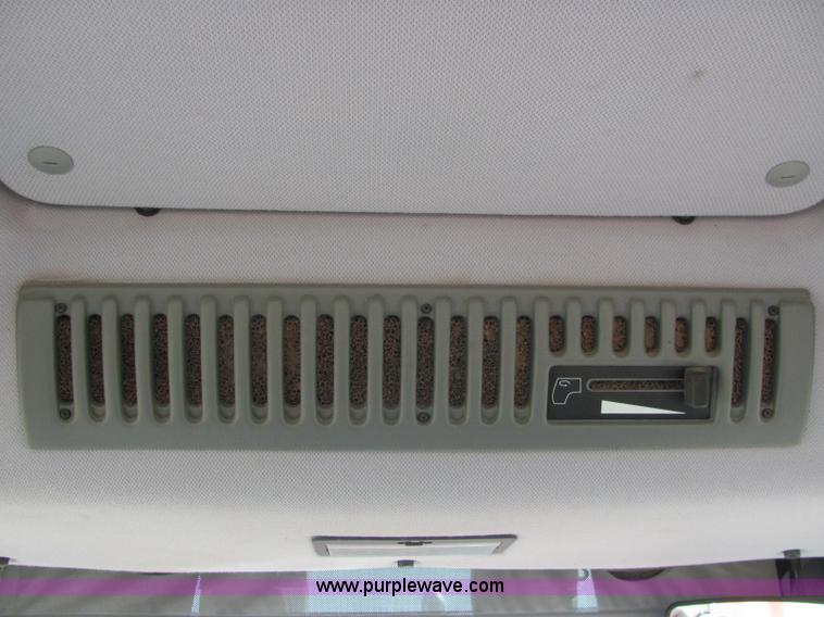 image for item C3109 2003 Valtra 6400 tractor