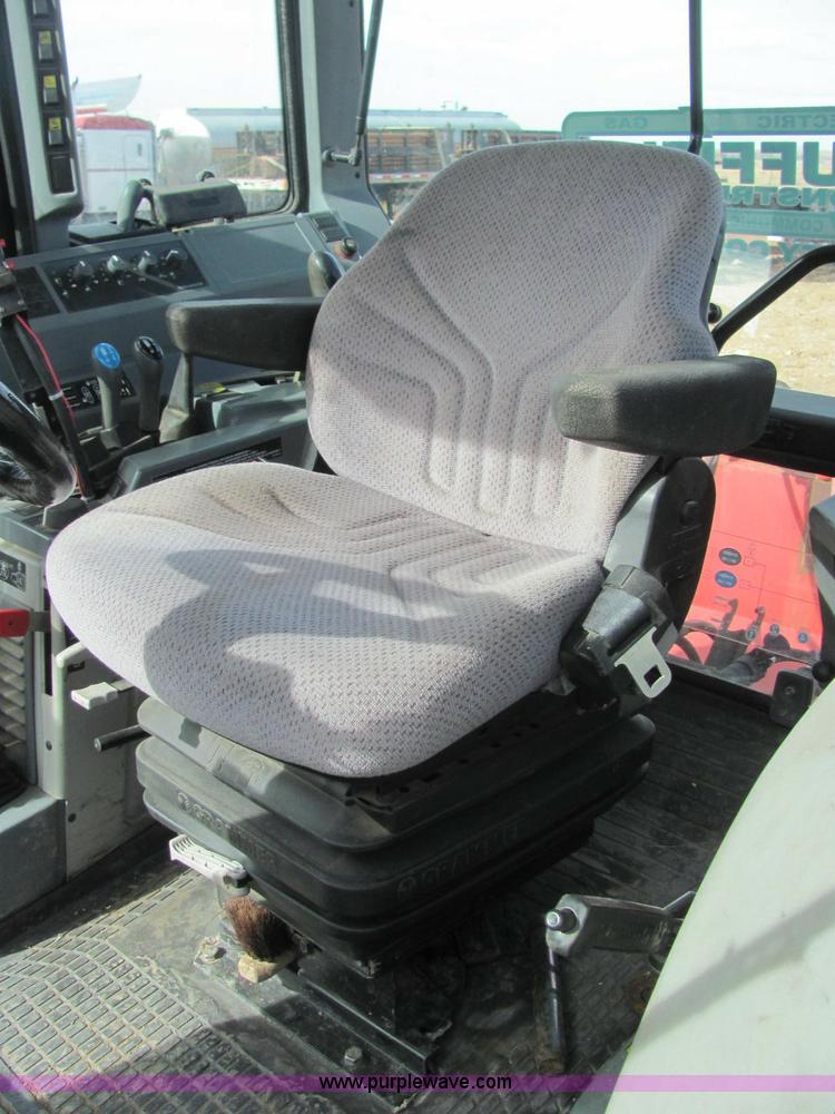 image for item C3109 2003 Valtra 6400 tractor