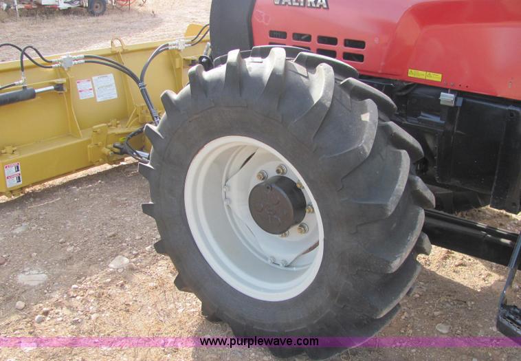 image for item C3109 2003 Valtra 6400 tractor