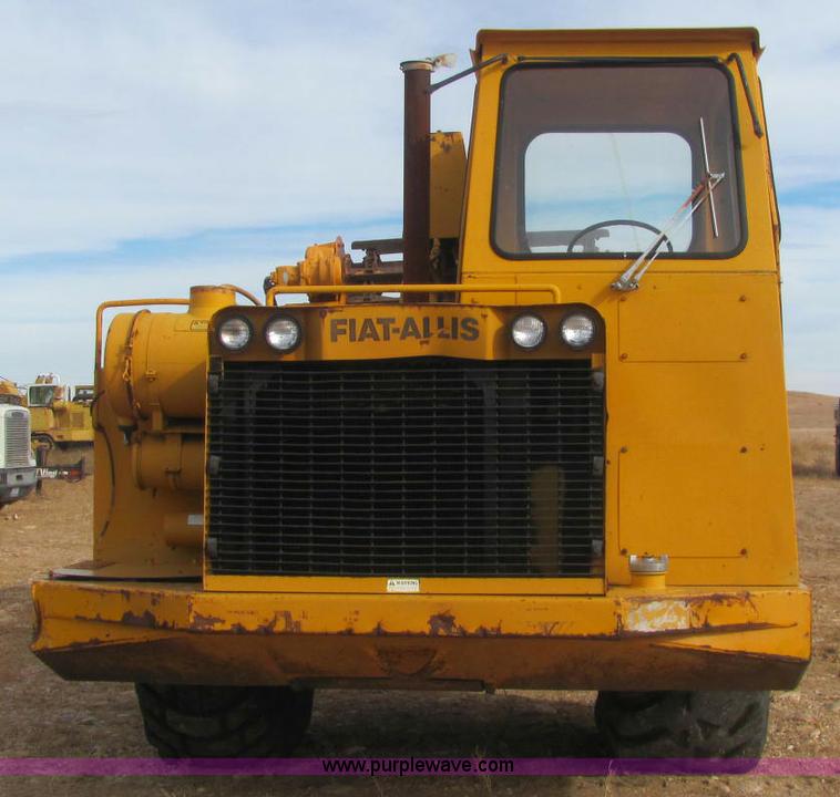 image for item C3110 Fiat-Allis 161 elevating paddle scraper