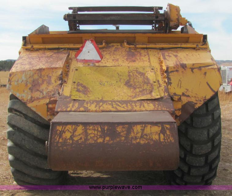 image for item C3110 Fiat-Allis 161 elevating paddle scraper