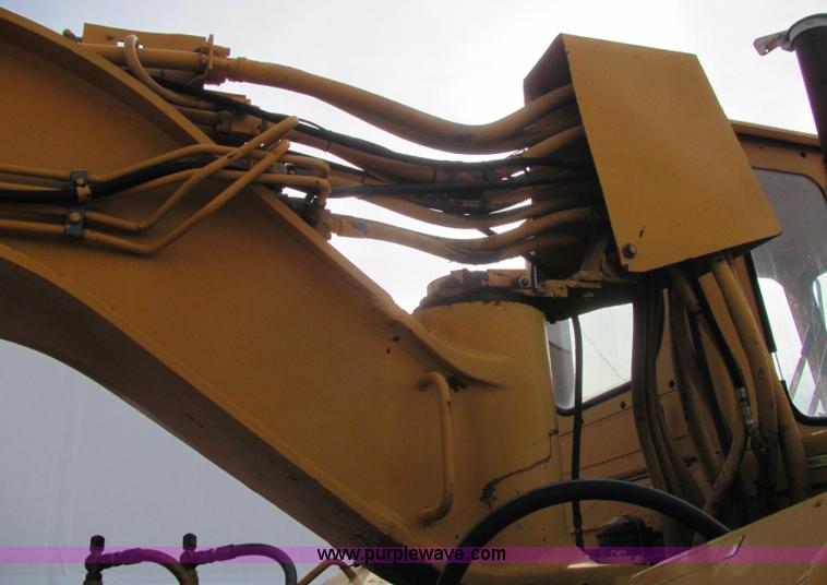 image for item C3110 Fiat-Allis 161 elevating paddle scraper