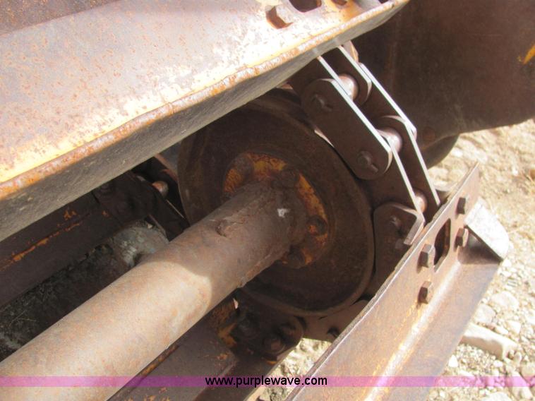 image for item C3110 Fiat-Allis 161 elevating paddle scraper