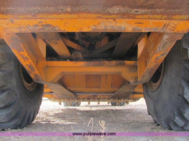 image for item C3110 Fiat-Allis 161 elevating paddle scraper