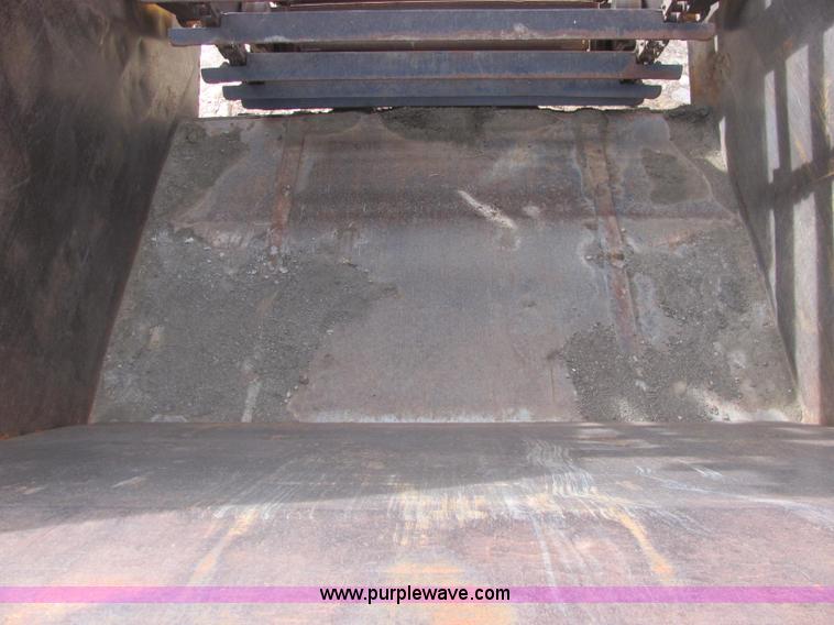 image for item C3110 Fiat-Allis 161 elevating paddle scraper