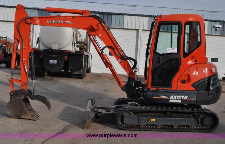 image for item C3113 2009 Kubota KX121-3SS mini excavator