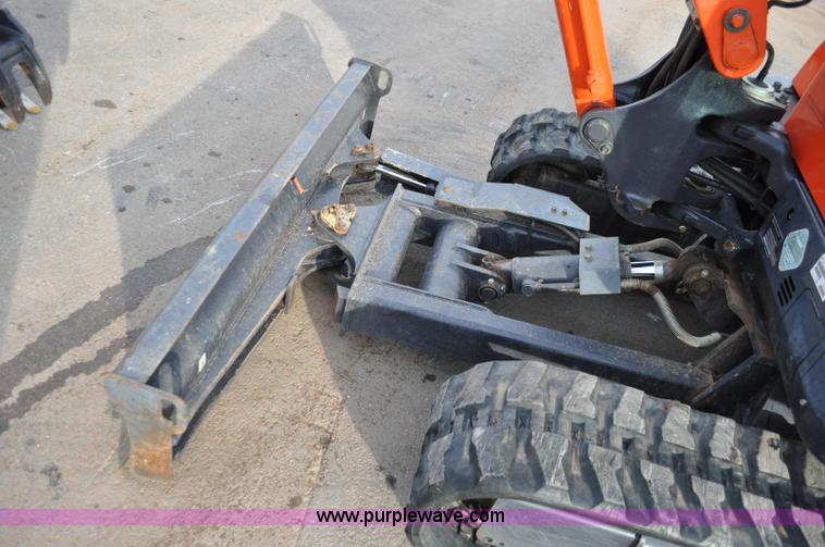 image for item C3113 2009 Kubota KX121-3SS mini excavator