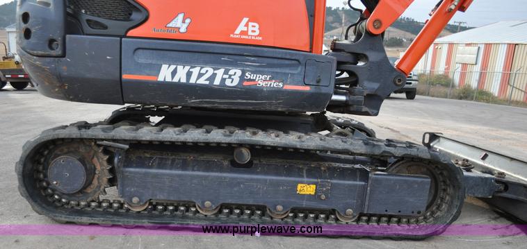 image for item C3113 2009 Kubota KX121-3SS mini excavator