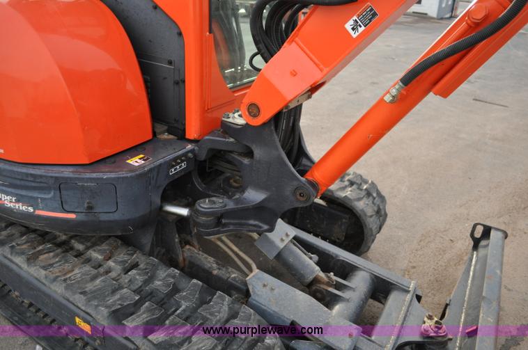 image for item C3113 2009 Kubota KX121-3SS mini excavator