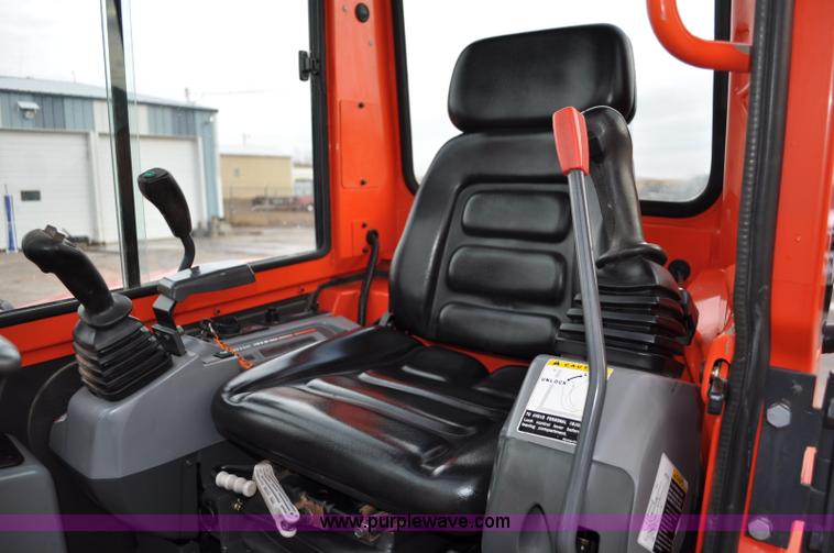 image for item C3113 2009 Kubota KX121-3SS mini excavator