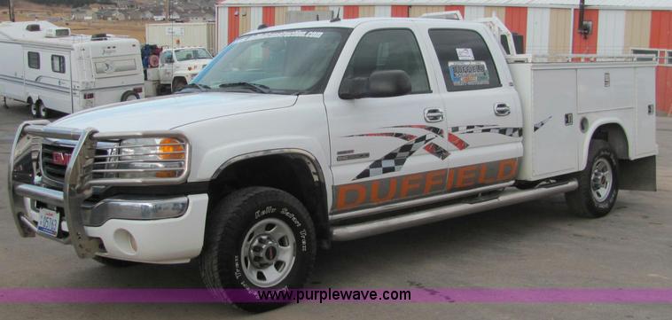 image for item C3116 2004 GMC 3500 service truck