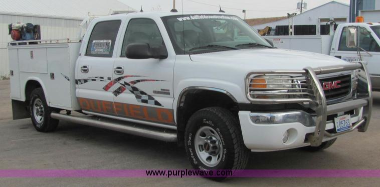 image for item C3116 2004 GMC 3500 service truck