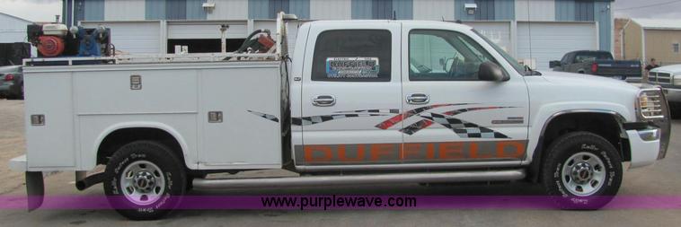 image for item C3116 2004 GMC 3500 service truck