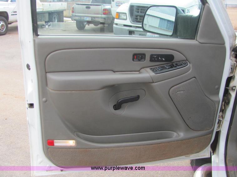 image for item C3116 2004 GMC 3500 service truck