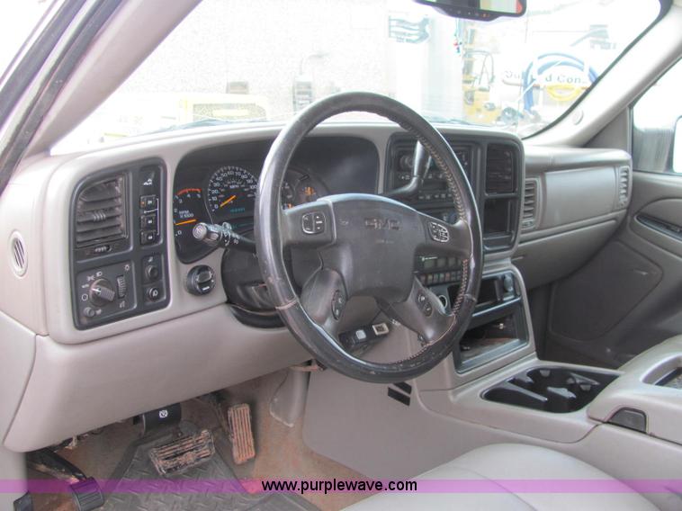 image for item C3116 2004 GMC 3500 service truck