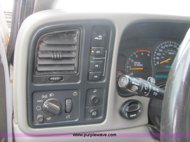 image for item C3116 2004 GMC 3500 service truck