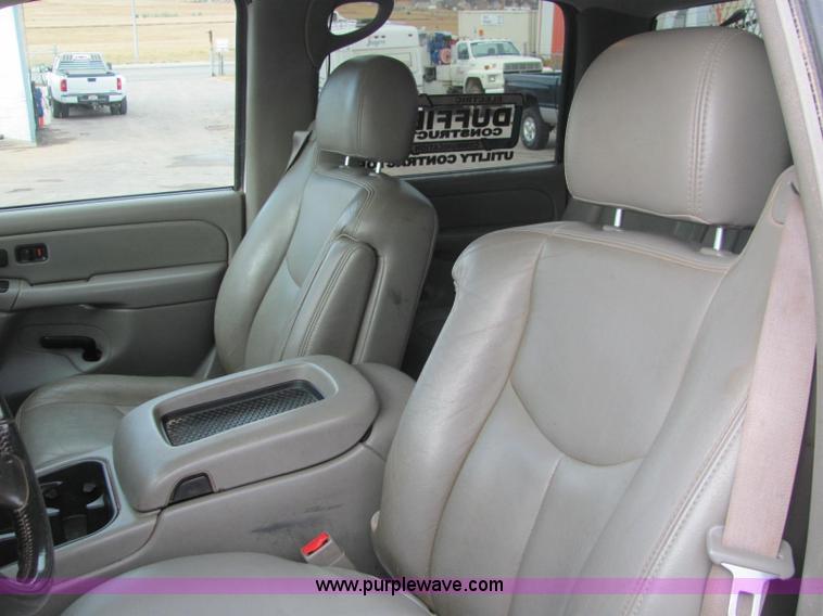 image for item C3116 2004 GMC 3500 service truck