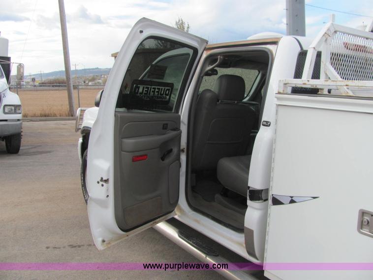 image for item C3116 2004 GMC 3500 service truck