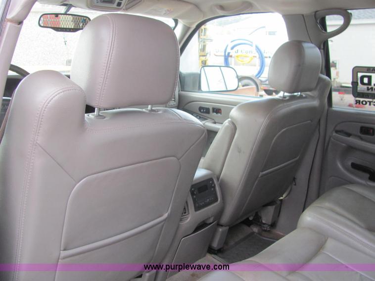 image for item C3116 2004 GMC 3500 service truck