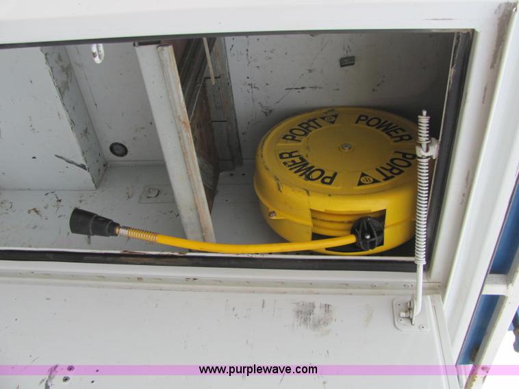 image for item C3116 2004 GMC 3500 service truck