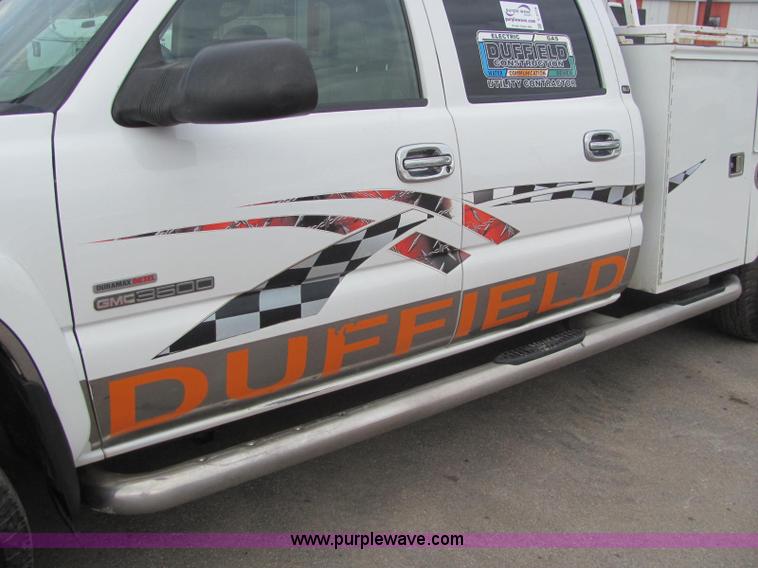 image for item C3116 2004 GMC 3500 service truck