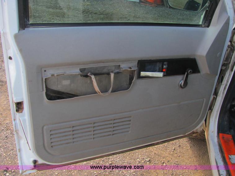 image for item C3118 1998 Chevrolet 3500 service truck