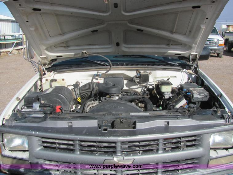 image for item C3118 1998 Chevrolet 3500 service truck