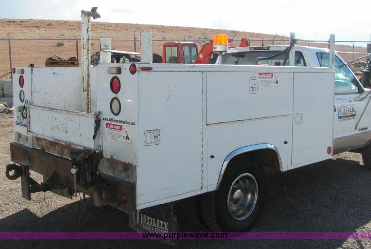 image for item C3118 1998 Chevrolet 3500 service truck