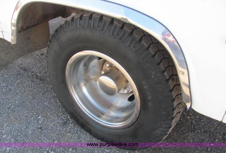 image for item C3118 1998 Chevrolet 3500 service truck