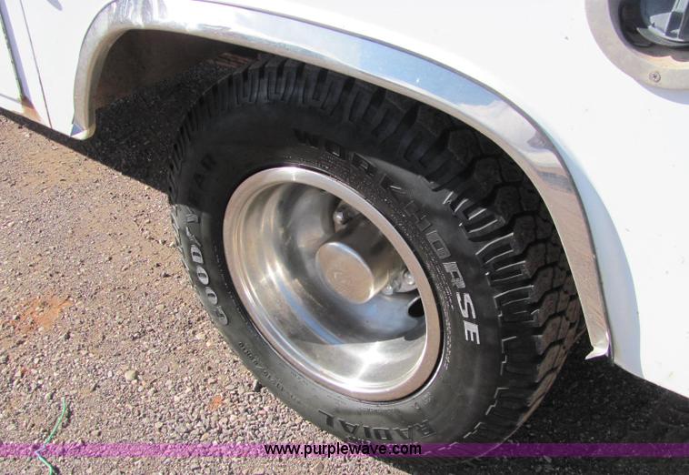 image for item C3118 1998 Chevrolet 3500 service truck