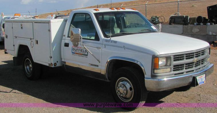 image for item C3119 1996 Chevrolet Cheyenne 3500 service truck