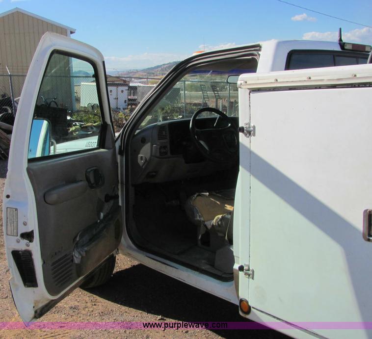 image for item C3119 1996 Chevrolet Cheyenne 3500 service truck