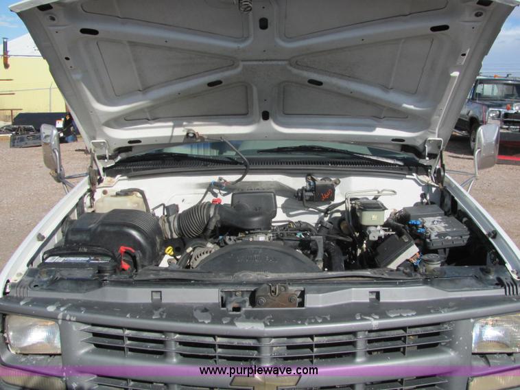 image for item C3119 1996 Chevrolet Cheyenne 3500 service truck